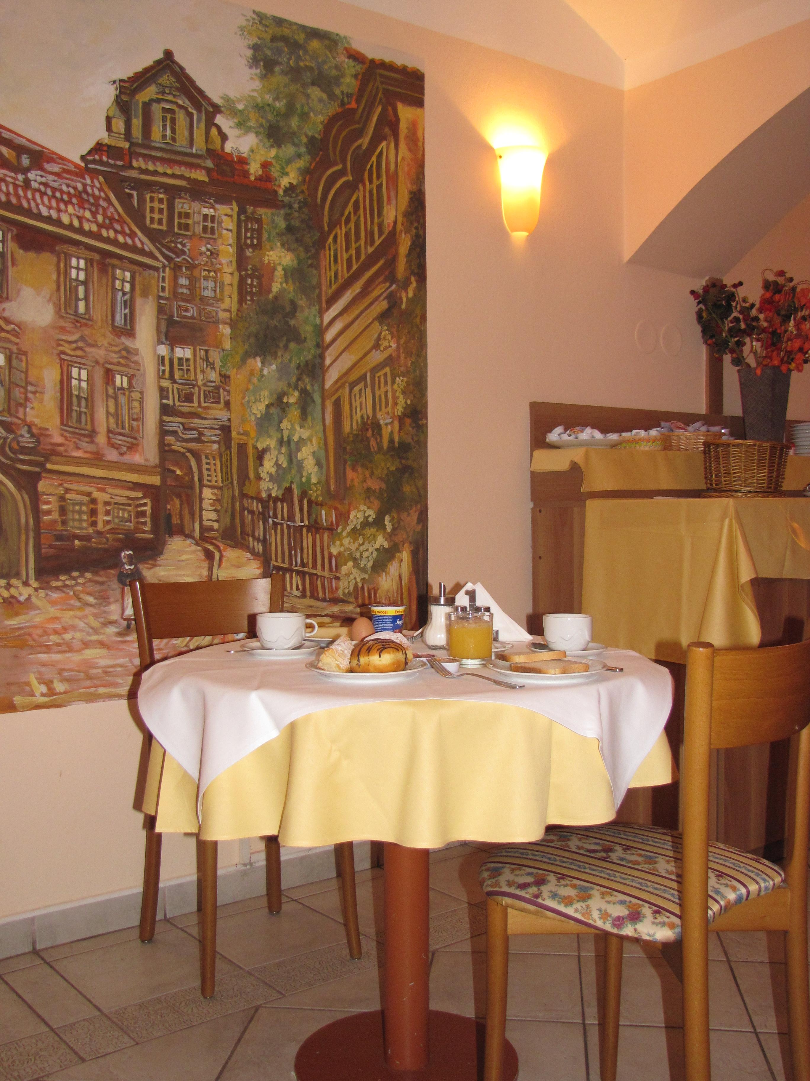 Select Hotel
